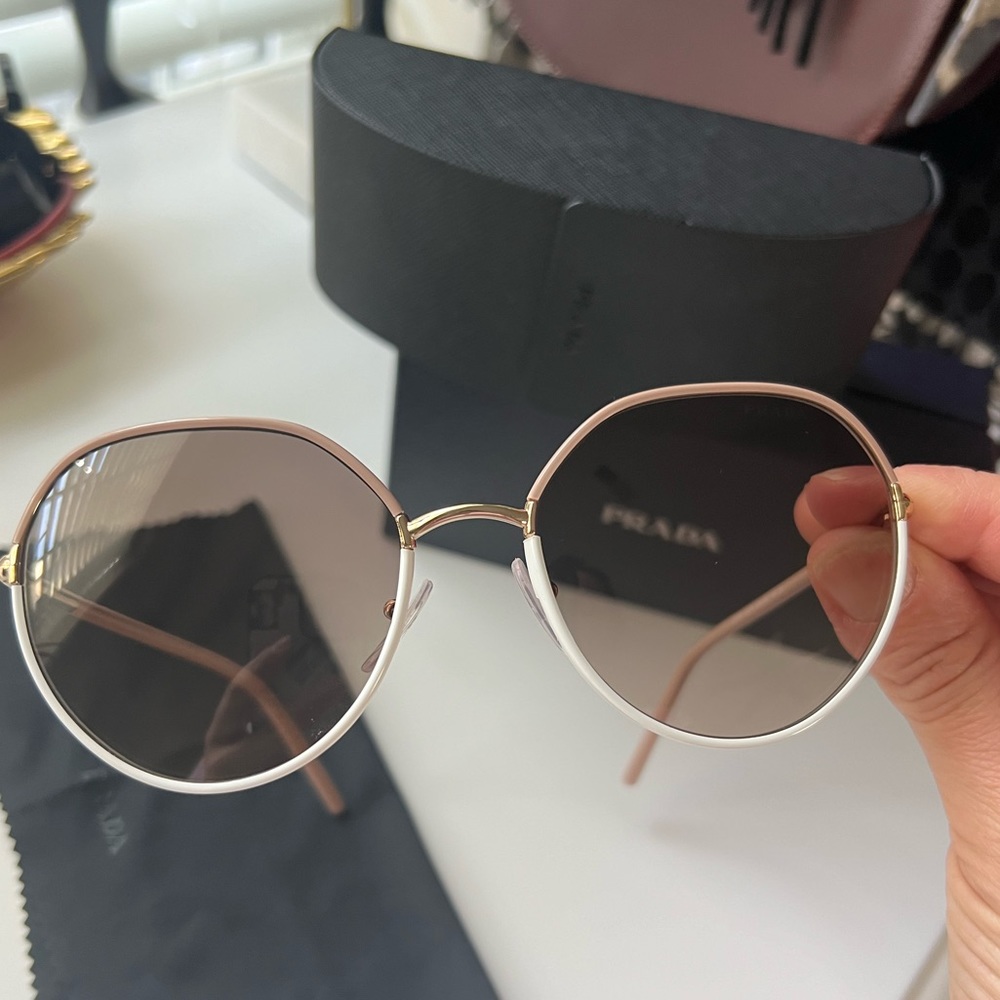 Prada Sunglasses EUC - Picture 11 of 13